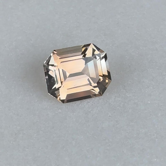4.72ct Topaz